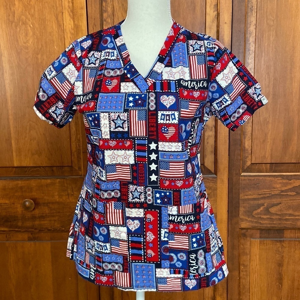 Couture Prints Scrub Top USA, Red, White, Blue Flag, Stars, Freedom, Liberty, Sm